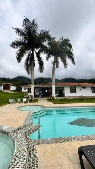 Finca Con Vistas Al Lago Calima Villa Exterior photo