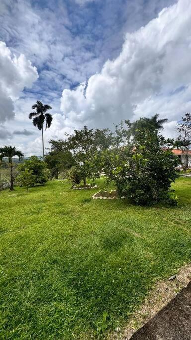 Finca Con Vistas Al Lago Calima Villa Exterior photo