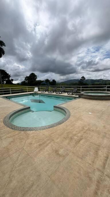 Finca Con Vistas Al Lago Calima Villa Exterior photo